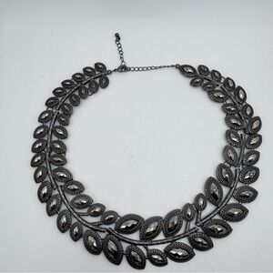 Gunmetal Tone Black Glass Leaf Motif Statement Collar Necklace 16”-18”
